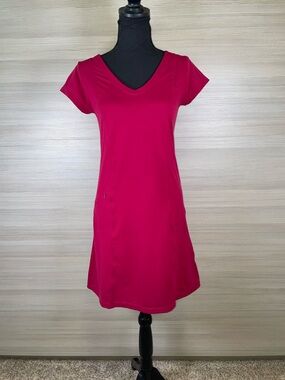 Toad&Co Tech Tomboy Cap Sleeve Raspberry V-Neck Athletic Mini Dress Size XS
